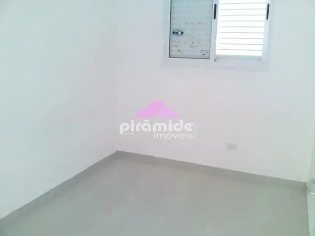 Apartamento com 68m² 2 quartos e 2 banheiros, para alugar, no bairro Urbanova em Rua Inez Maria Cuoghi