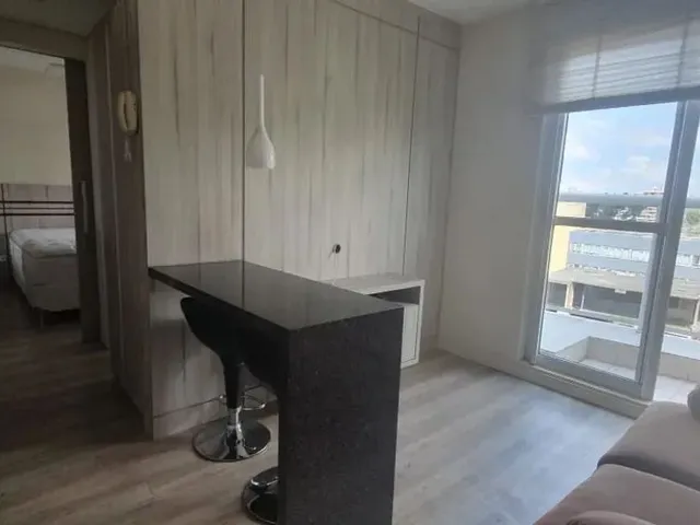 Apartamento 1 quarto e 1 banheiro, para alugar, no bairro Alto da Glória em Curitiba