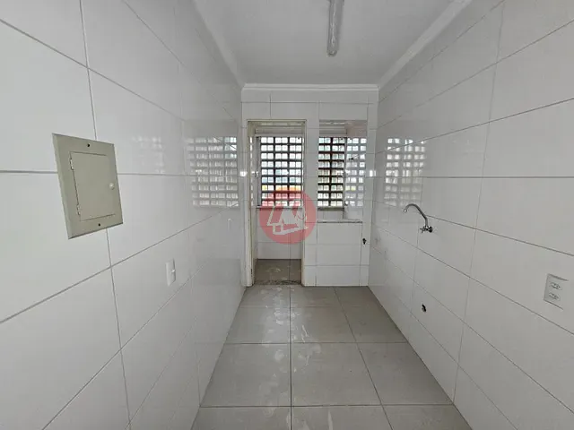 Apartamento 2 quartos e 1 banheiro, para alugar, no bairro Praia de Belas em Porto Alegre
