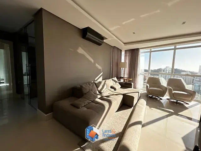 Apartamento com 228m² 4 quartos e 5 banheiros, à venda, no bairro Pioneiros em Balneário Camboriú