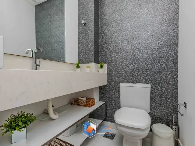 Apartamento com 168m² 3 quartos e 4 banheiros, à venda, no bairro Centro em Itapema