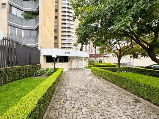 Apartamento 3 quartos e 2 banheiros, à venda, no bairro Centro em Curitiba