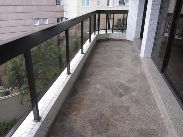 Apartamento à venda, no bairro Vila Nova Conceição em São Paulo