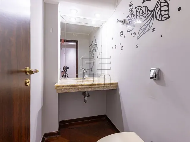 Apartamento com 406m² 4 quartos e 3 banheiros, à venda, no bairro Centro em Londrina