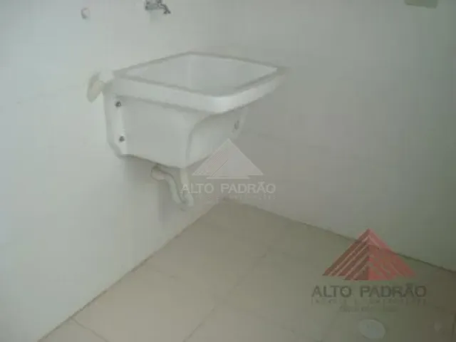 Apartamento 2 quartos e 1 banheiro, à venda, no bairro Vila Nossa Senhora das Vitórias em Mauá