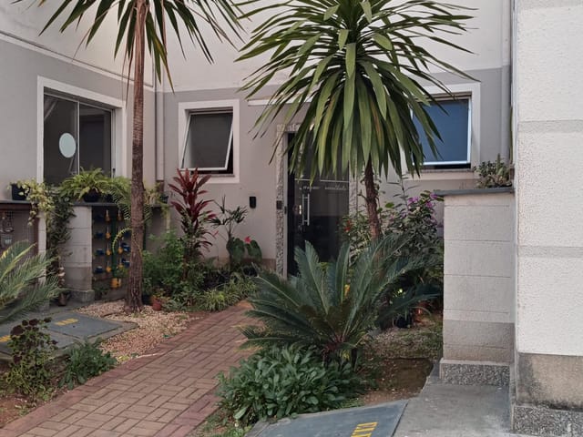 Apartamento 2 quartos e 1 banheiro, à venda, no bairro Jardim Gurilândia em Taubaté