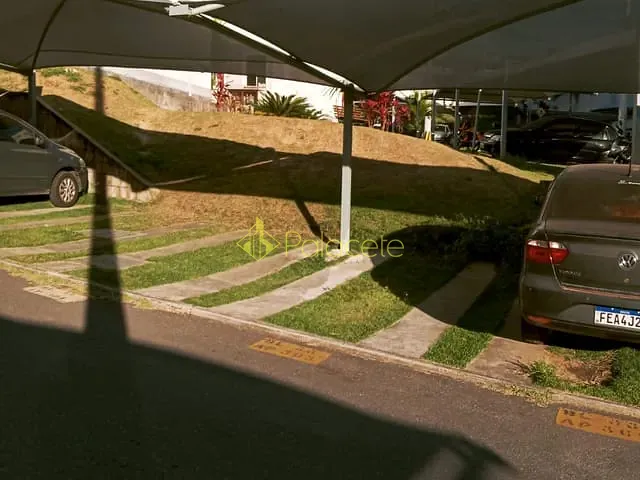 Apartamento 2 quartos e 1 banheiro, à venda, no bairro Jardim Gurilândia em Taubaté