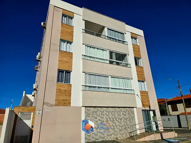 Apartamento com 71550m² 2 quartos e 2 banheiros, à venda, no bairro Meia Praia em Navegantes