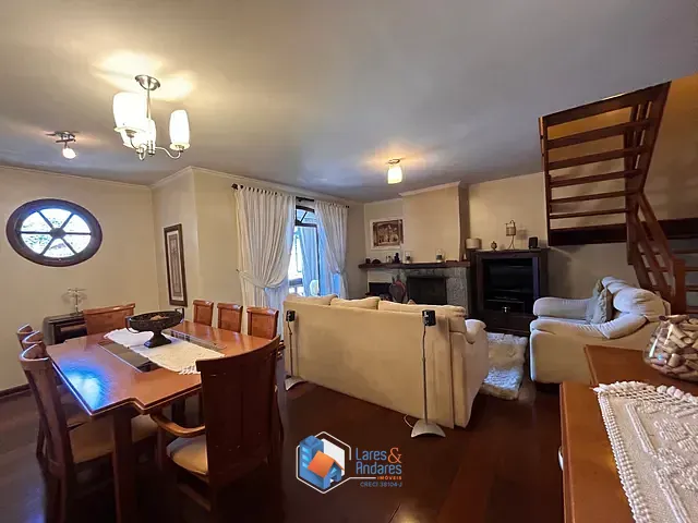 Apartamento com 178m² 4 quartos e 4 banheiros, à venda, no bairro Vila Iara em Campos Do Jordão