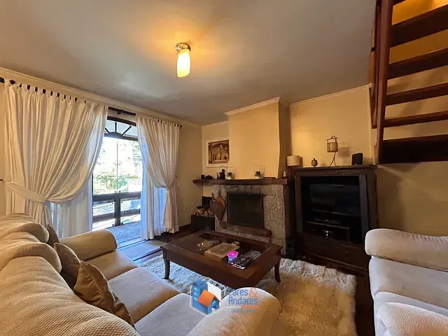 Apartamento com 178m² 4 quartos e 4 banheiros, à venda, no bairro Vila Iara em Campos Do Jordão