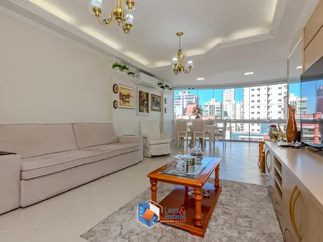 Apartamento com 185m² 4 quartos e 3 banheiros, à venda, no bairro Meia Praia em Itapema