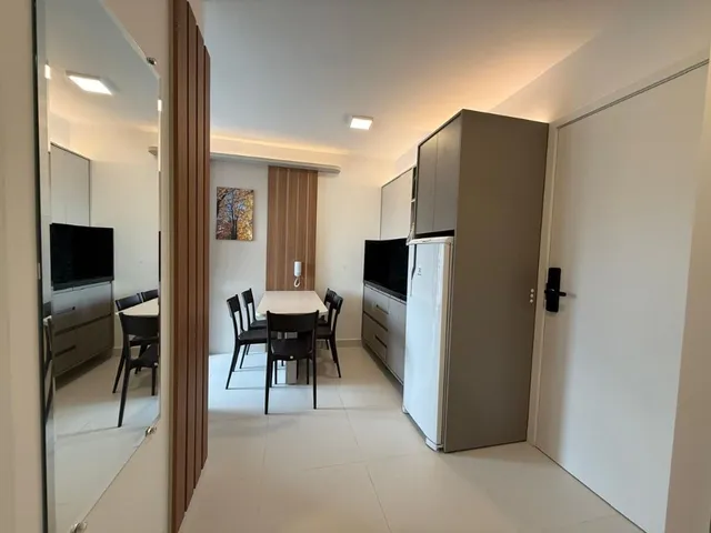 Apartamento 2 quartos e 1 banheiro, para alugar, no bairro Centro em Curitiba