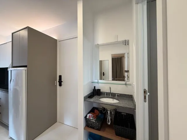 Apartamento 2 quartos e 1 banheiro, para alugar, no bairro Centro em Curitiba