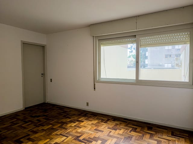 Foto do Apartamento - Apartamento no Centro de Pelotas, RS, condomínio Nossa Sra. da Conceição: 85 m², 3 dorms, sala, cozinha, aquecimento elétrico, garagem. | UP Imóveis