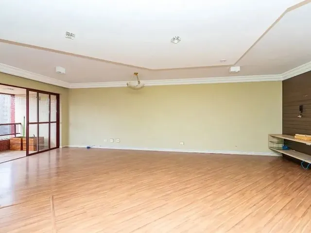 Apartamento 3 quartos e 4 banheiros, à venda, no bairro Centro em Curitiba