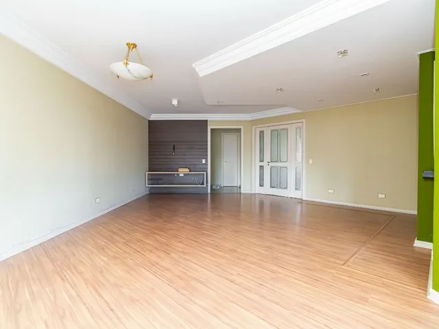 Apartamento 3 quartos e 5 banheiros, à venda, no bairro Centro em Curitiba