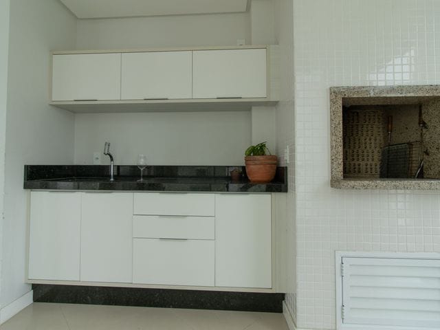 Apartamento com 119m² 3 quartos e 3 banheiros, à venda, no bairro Centro em Balneário Camboriú