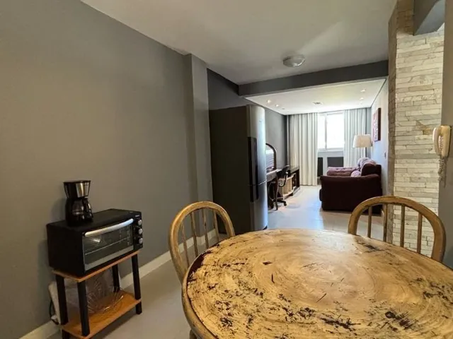 Apartamento 1 quarto e 1 banheiro, à venda, no bairro Centro em Curitiba