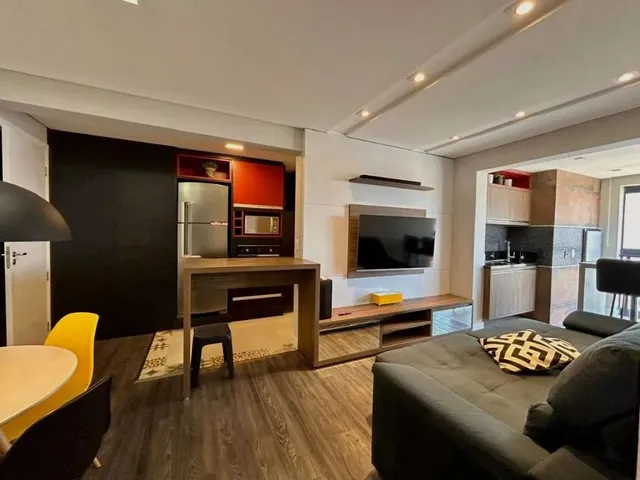 Apartamento 2 quartos e 2 banheiros, à venda, no bairro Bigorrilho em Curitiba
