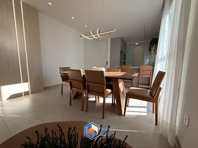 Apartamento com 115m² 3 quartos e 3 banheiros, à venda, no bairro Meia Praia em Itapema