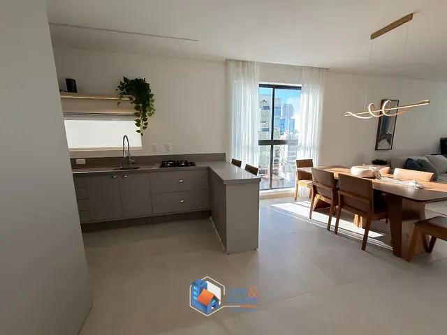 Apartamento com 115m² 3 quartos e 3 banheiros, à venda, no bairro Meia Praia em Itapema