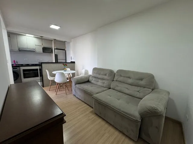 Apartamento 2 quartos e 1 banheiro, para alugar, no bairro Bigorrilho em Curitiba