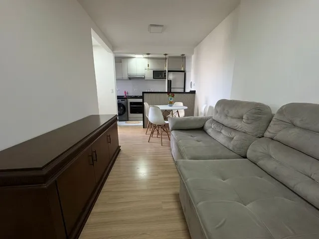 Apartamento 2 quartos e 1 banheiro, para alugar, no bairro Bigorrilho em Curitiba