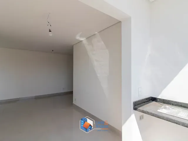 Apartamento com 67m² 2 quartos e 2 banheiros, à venda, no bairro Centro em Atibaia