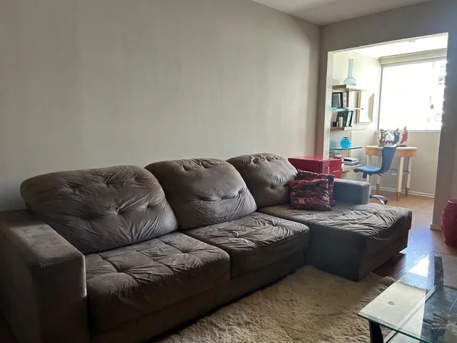 Apartamento 3 quartos e 2 banheiros, para alugar, no bairro Bigorrilho em Curitiba