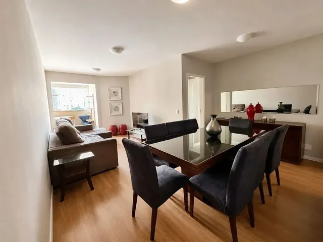 Apartamento 3 quartos e 2 banheiros, para alugar, no bairro Bigorrilho em Curitiba