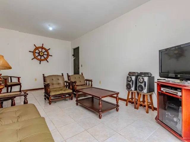 Foto do Apartamento - Apartamento para venda em Centro com 2 quartos, sendo 1 suíte, 102m² | Lares e Andares Imóveis