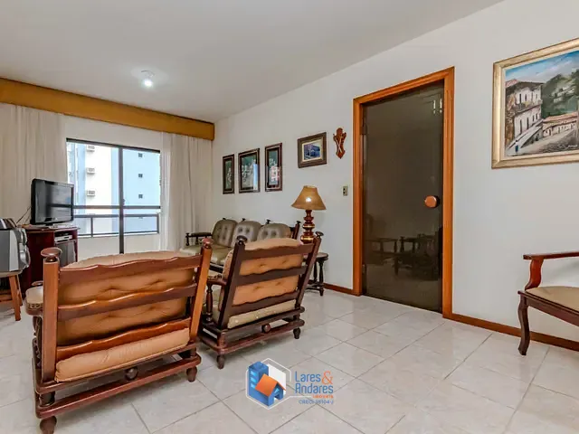 Apartamento com 102m² 2 quartos e 2 banheiros, à venda, no bairro Centro em Balneário Camboriú