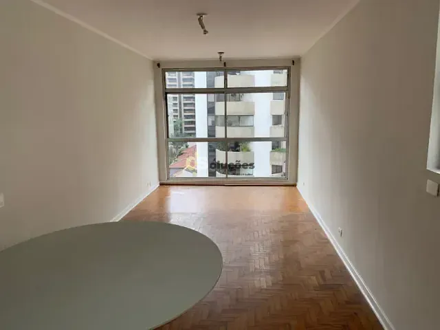 Apartamento 3 quartos e 2 banheiros, à venda, no bairro Cerqueira César em São Paulo