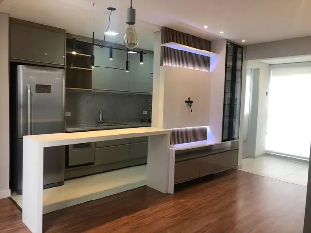 Apartamento 3 quartos e 3 banheiros, para alugar, no bairro Cabral em Curitiba