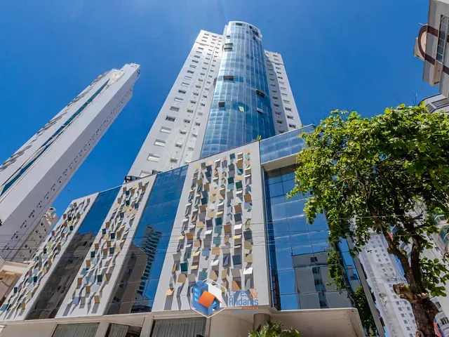 Apartamento com 117975m² 3 quartos e 4 banheiros, à venda, no bairro Centro em Balneário Camboriú