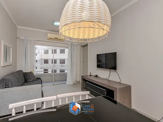 Apartamento com 82m² 2 quartos e 1 banheiro, à venda, no bairro Centro em Balneário Camboriú
