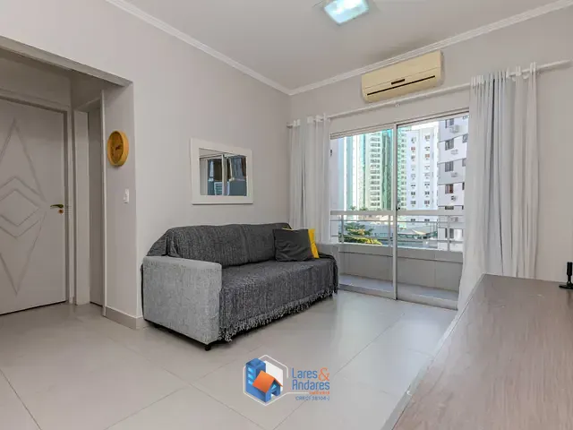 Apartamento com 82m² 2 quartos e 1 banheiro, à venda, no bairro Centro em Balneário Camboriú