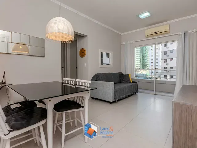 Apartamento com 82m² 2 quartos e 1 banheiro, à venda, no bairro Centro em Balneário Camboriú