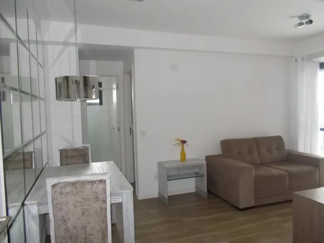 Apartamento 1 quarto e 1 banheiro, para alugar, no bairro Bigorrilho em Curitiba