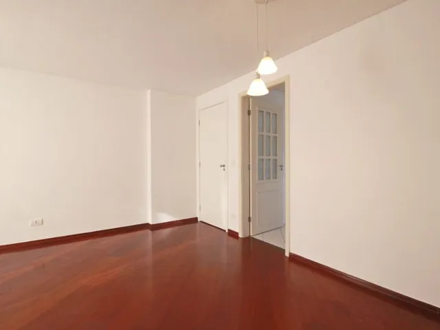 Apartamento 3 quartos e 2 banheiros, para alugar, no bairro Bacacheri em Curitiba