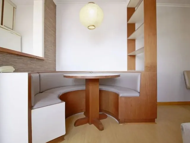 Apartamento 2 quartos e 1 banheiro, para alugar, no bairro Bigorrilho em Curitiba
