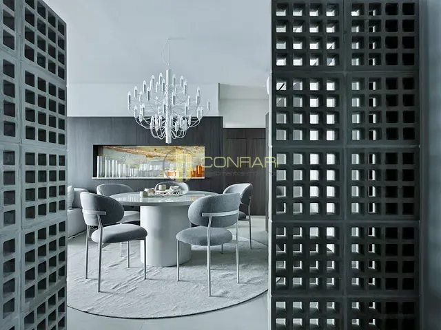 Apartamento com 260m² 3 quartos e 4 banheiros, à venda, no bairro Meia Praia em Itapema