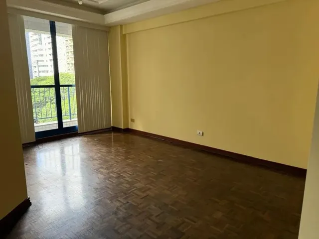 Apartamento 3 quartos e 2 banheiros, para alugar, no bairro Bigorrilho em Curitiba