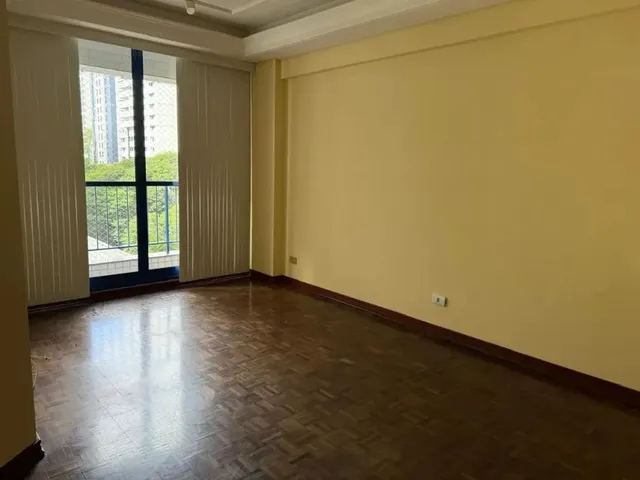 Apartamento 3 quartos e 2 banheiros, para alugar, no bairro Bigorrilho em Curitiba