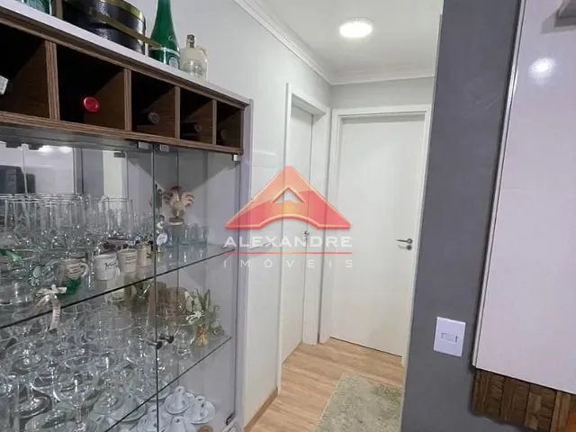 Apartamento 2 quartos e 1 banheiro, à venda, no bairro Vila Industrial em São José dos Campos