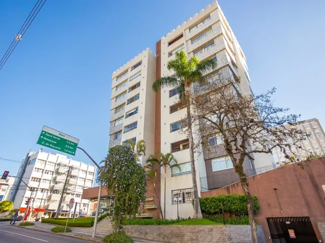Apartamento 2 quartos e 4 banheiros, à venda, no bairro Batel em Curitiba