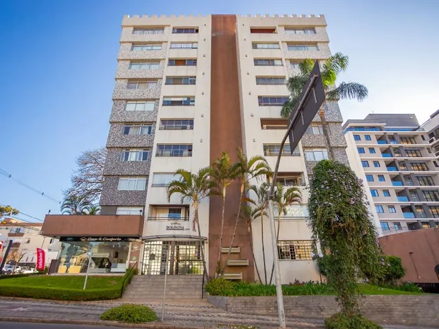 Apartamento 2 quartos e 4 banheiros, à venda, no bairro Batel em Curitiba