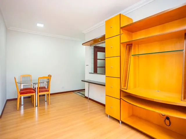 Apartamento 2 quartos e 4 banheiros, à venda, no bairro Batel em Curitiba