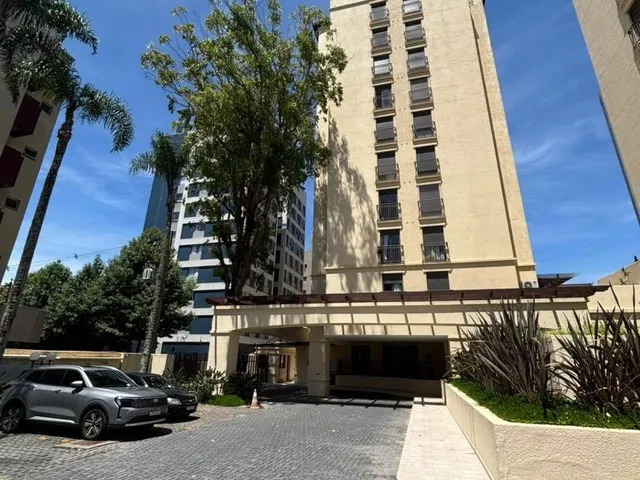 Apartamento 3 quartos e 2 banheiros, para alugar, no bairro Bigorrilho em Curitiba