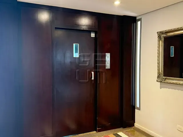 Apartamento com 549m² 5 quartos e 7 banheiros, à venda ou para alugar, no bairro Centro em Londrina